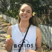 Tragic Home Birth: Influencer's Waterbirth Dream Ends in Heartbreak