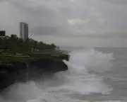 Tropical Storm Melissa Ravages Caribbean: Deadly Flooding and Mass Evacuations