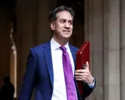 UK's Net Zero Fightback: Government Unveils Carbon Budget Plan to Rescue Climate Targets