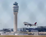 US Government Shutdown Threatens Air Traffic Controller Crisis: Pay Freeze Puts Skies at Risk