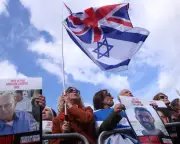 'We Stand Together': London Vigil Honors Victims of October 7 and Manchester Synagogue Attack
