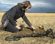 WW2 Hero Pilot's Lost Plane Hunt: Archaeological Dig Begins for RAF Legend's Crash Site