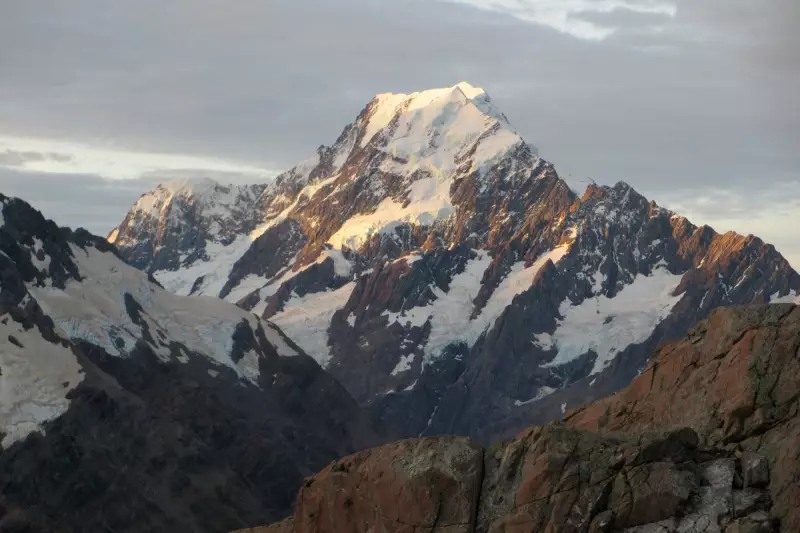 2 Climbers Die in Aoraki Mount Cook Fall, 2 Rescued in NZ Alps