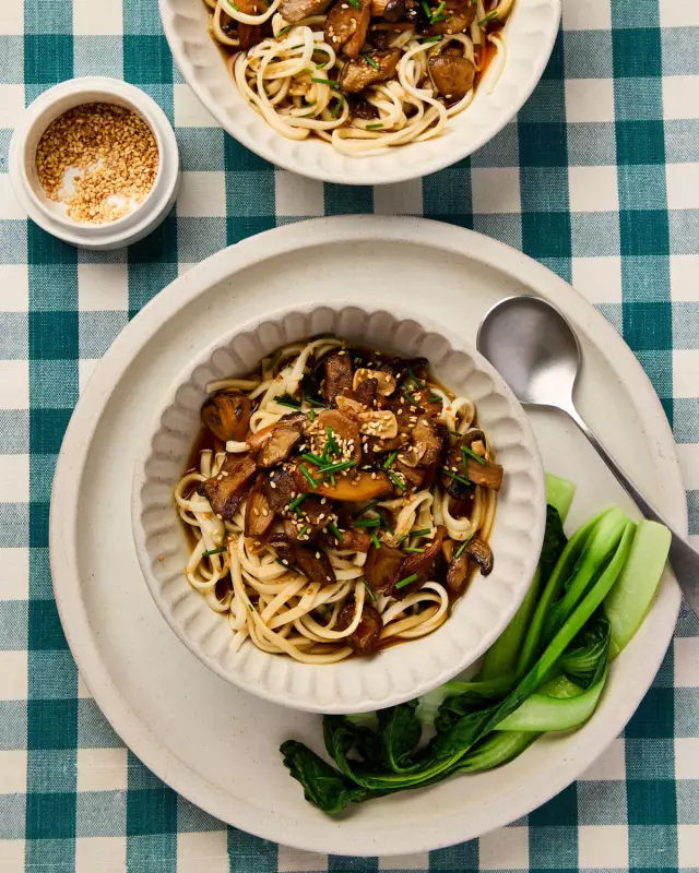 Alison Roman's 3 Store-Cupboard Recipes: Noodles, Pasta & Ragu