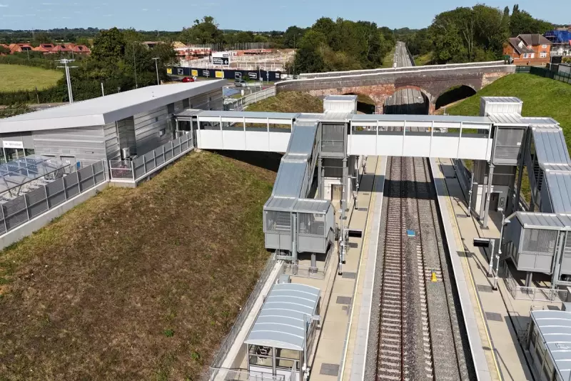 East West Rail Oxford-Milton Keynes Link Delayed to 2026 in Union Row