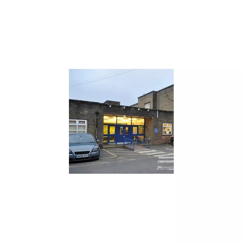 False Knife Rumour Sparks Panic at Saddleworth School Near Oldham