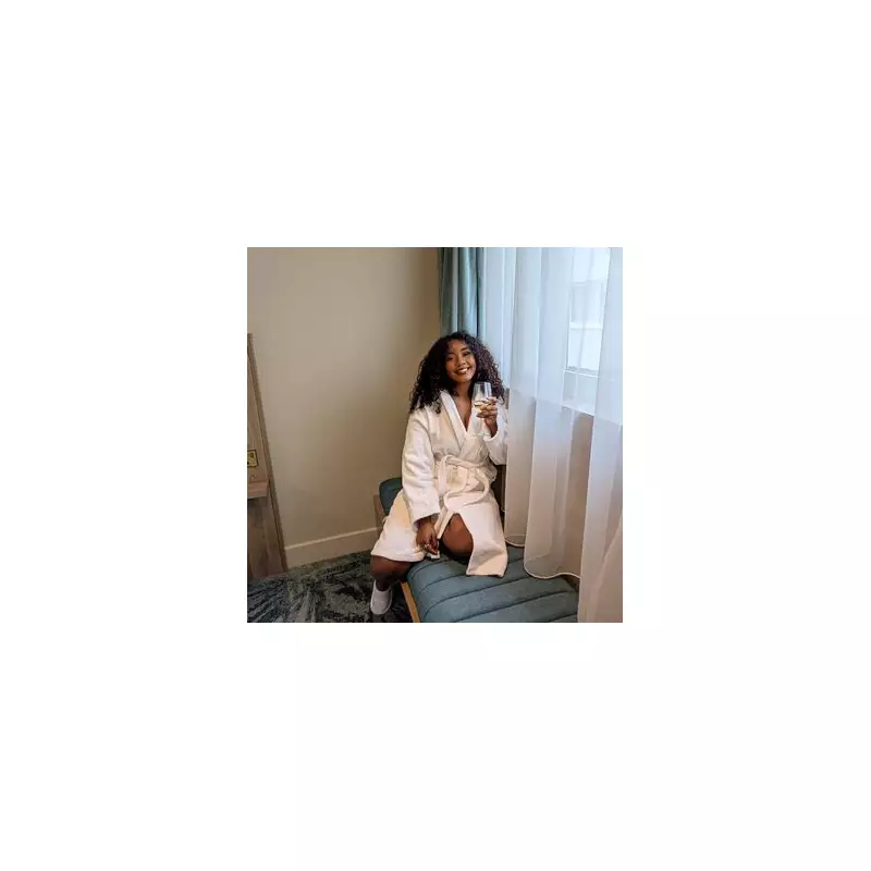 Heavenly Spa Retreat 30 Minutes From London: A Perfect Autumn Escape