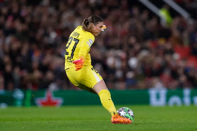 Mary Earps' Old Trafford return divides Manchester United fans