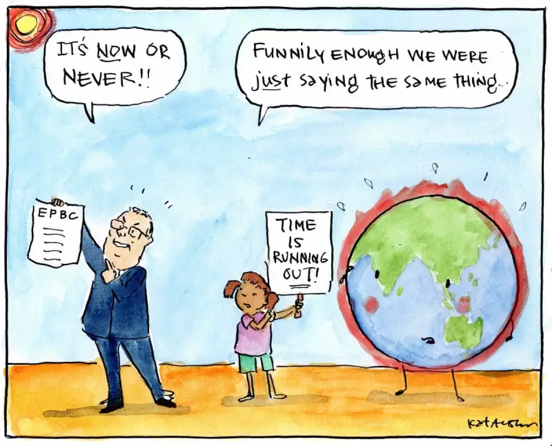 Murray Watt and Activists Unite in Climate Protest Photo