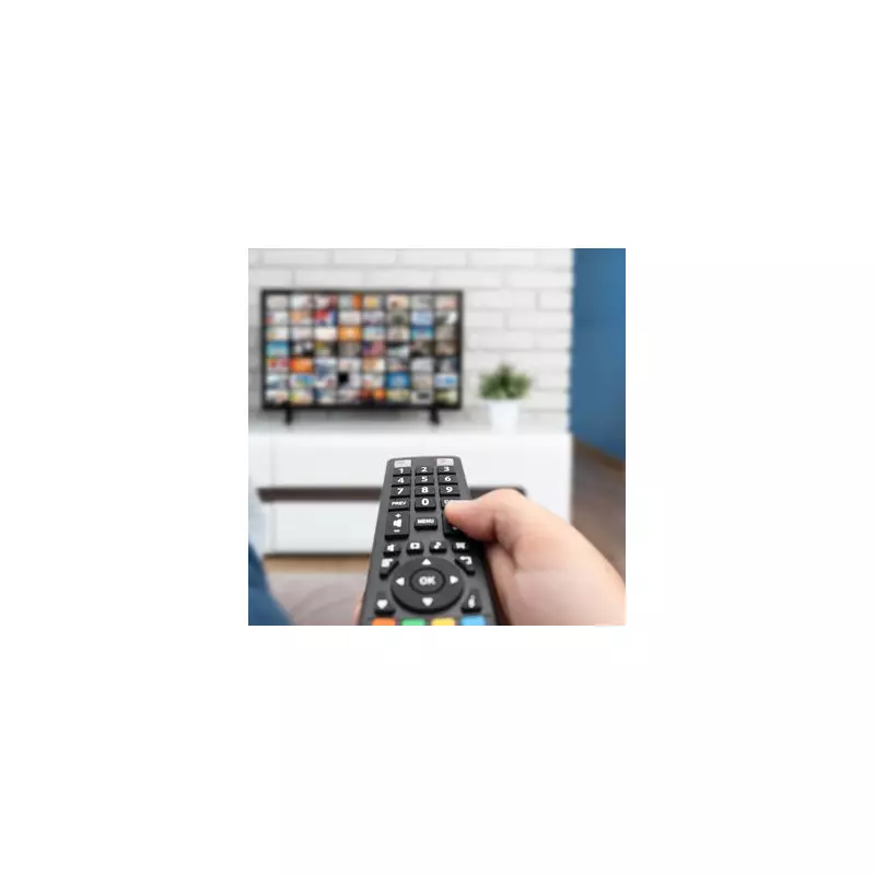 Netflix's New Christmas Film Reunites 90s Icons Silverstone & Hart