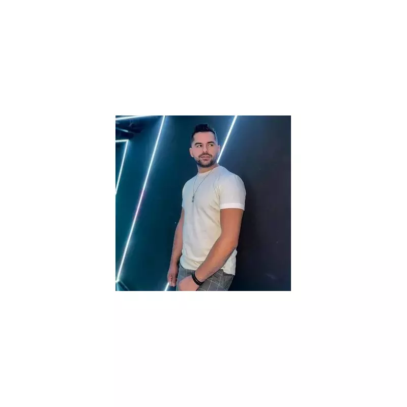 Pop Star Shpat Kasapi, 40, Dies in Wife's Arms After Sudden Heart Attack