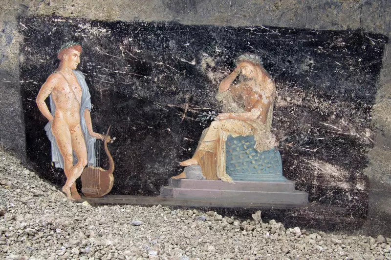 Robots Revive Pompeii's Ancient Frescoes Shattered in WWII