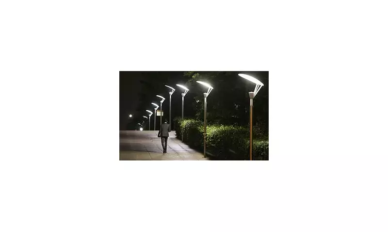 Street Lights Linked to Winter Depression Risk in Older Adults