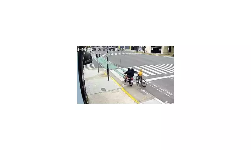 Tourist's Brave Phone Snatch Foiled by Instant Karma in Buenos Aires