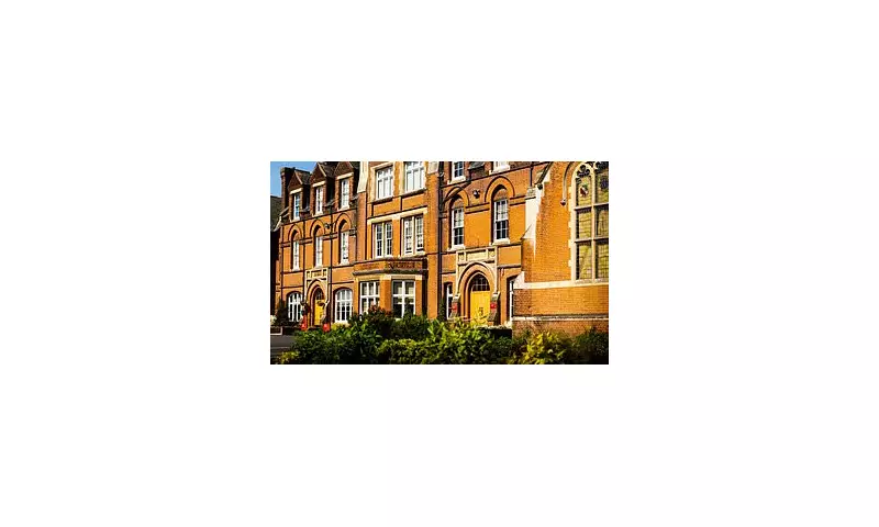 Tragedy at Kent College: 18-Year-Old Songcheng Fang Found Dead