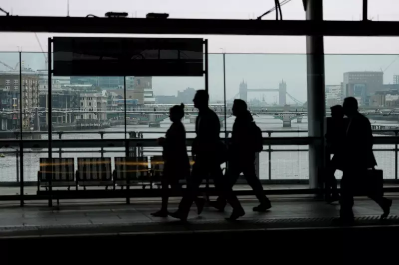 UK Economic Growth Slows to 0.1% Ahead of Autumn Budget