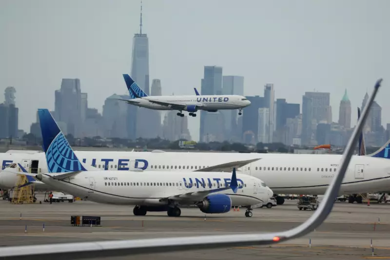 United Airlines Jet in Terrifying Near-Miss at LaGuardia Airport