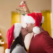 6 Star Signs Set for Festive Romance This Christmas, Astrologer Reveals