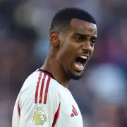 Alexander Isak Ends Goal Drought as Liverpool Beat West Ham 2-0