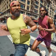 Amazon Slashes 30% Off Fitbit Charge 6 & Versa 4 Watches