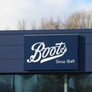 Boots Slashes No7 Lipstick Set from £45 to £10 in Flash Sale