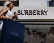 Burberry Urges Labour to Reinstate Tax-Free Shopping for Tourists