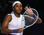 Dramatic WTA Finals Showdown: Gauff Stuns Sabalenka in Thrilling Three-Set Battle