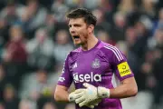 Eddie Howe Backs Nick Pope After Costly Error in Newcastle's 2-1 Defeat