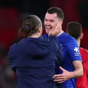 Everton make history with 10-man win at Old Trafford after bizarre slap