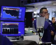Global Markets Slide as Tech Sell-Off and China Fears Spark Downturn