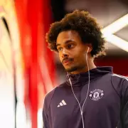 Joshua Zirkzee's January Transfer Battle as World Cup Hopes Hang in Balance