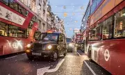 London's £400 Black Cab Christmas Lights Tours Spark Tourist Debate