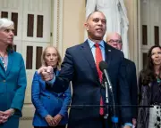 Longest US Shutdown Ends After 42 Days as Democratic Resistance Breached