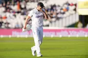 Mark Wood's Ashes Doubt After Hamstring Scare Overshadows Stokes' Return