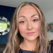 Mum's 'Skinny Jab' Dream Body Leads to Apron Tummy & Hair Loss