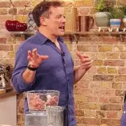 Paul Whitehouse Brands Bob Mortimer an 'Idiot' on Saturday Kitchen