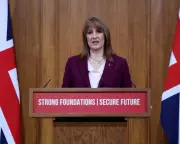 Rachel Reeves' Budget Vow Drowned Out by White Noise - Chancellor Faces Communication Crisis