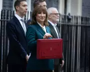 Rachel Reeves Targets Wealthy in £26bn Budget with Mansion Tax and Threshold Freeze