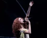 Ravyn Lenae Dazzles Manchester with Celestial R&B Performance at Albert Hall