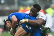 Springboks beat Italy 32-14 despite second red card in Turin