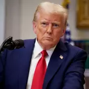 Trump pardons 77 allies in 2020 election plot