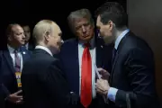Trump Urged to Avoid Bad Ukraine Deal as Peace Talks Intensify