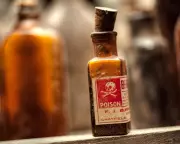 Two Dead at the Drink-Off: A Classic Lateral Thinking Puzzle