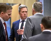 US Army Secretary's Secret Ukraine Mission Exposes Vance Influence