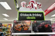 US Black Friday 2025: Retailers Test Holiday Halo Effect Amid Inflation
