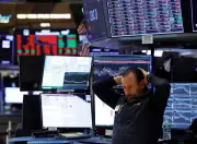 US Markets Slump as Tech Stocks Drag Down Major Indices