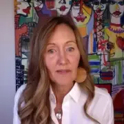 Woman 'Died' for 3 Minutes, Lost Her Self But Found Profound Love