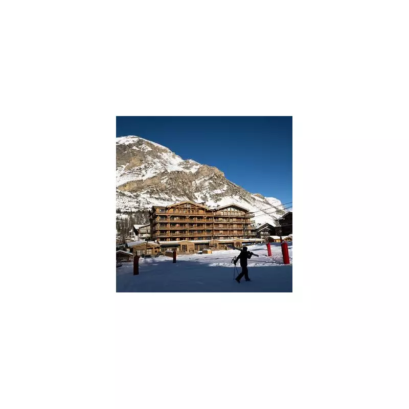 British Skier, 24, Dies in 300m Off-Piste Fall in French Alps