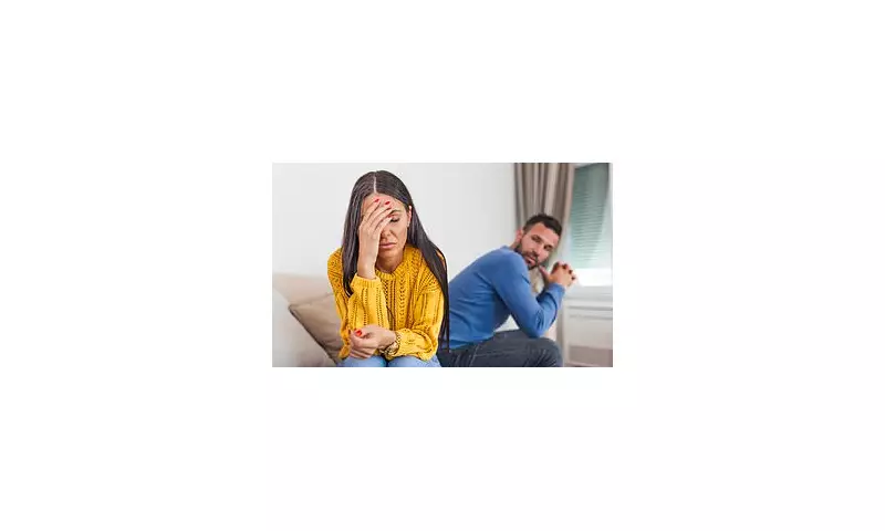 Expert Reveals Best & Worst Time to Break Up Before Christmas