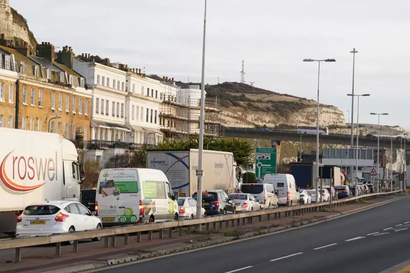 French Border IT Glitch Sparks Hour-Long Delays at Dover for Christmas Getaway